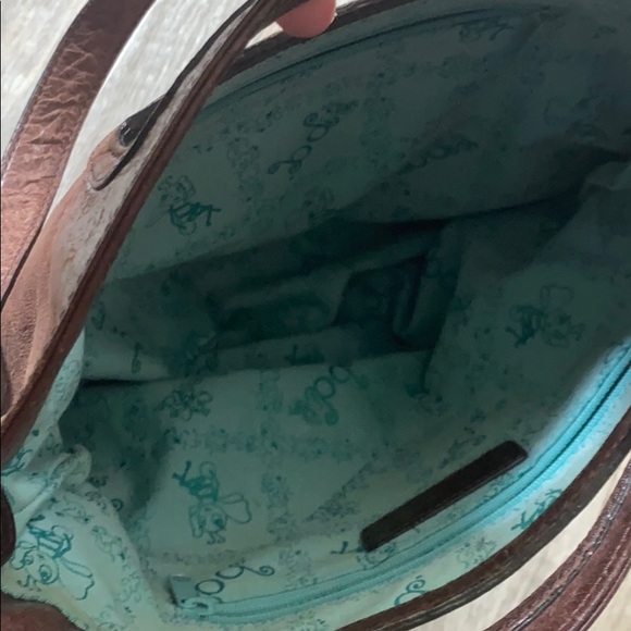 Babee D Distressed Soft Brown Leather Shoulder Bag - Picture 10 of 16